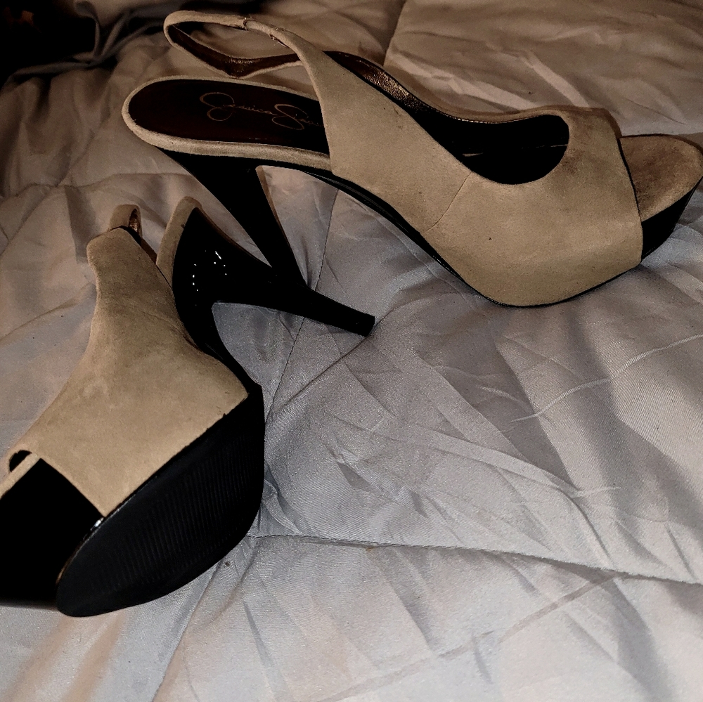 Jessica Simpson stilettos